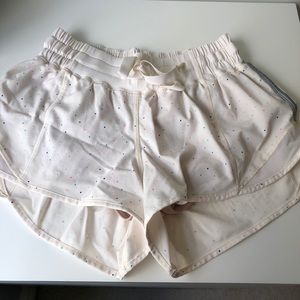 Lululemon Confetti Hotty Hot Shorts 2.5